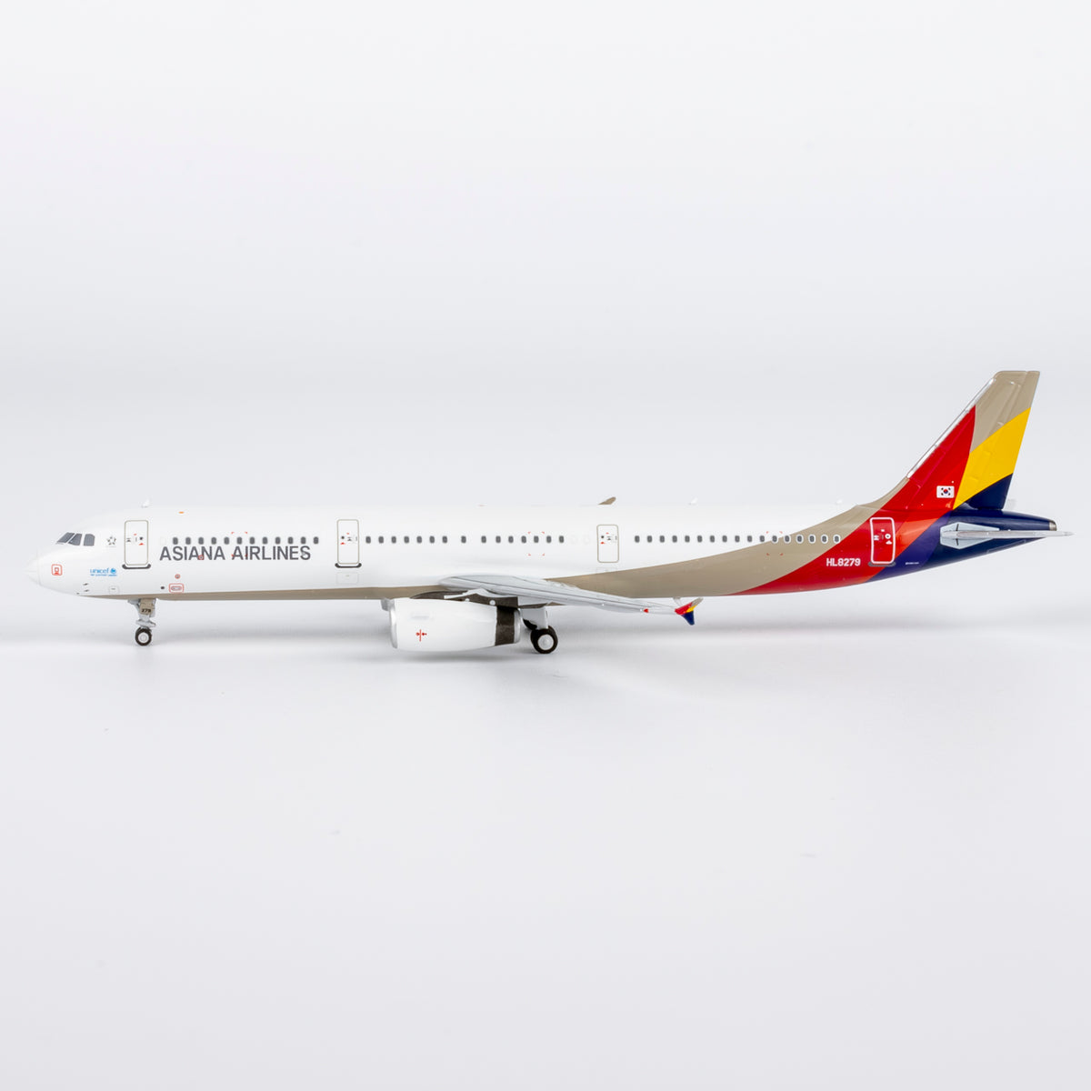 1/400 Asiana Airlines Airbus A321-200 HL8279 NG13125