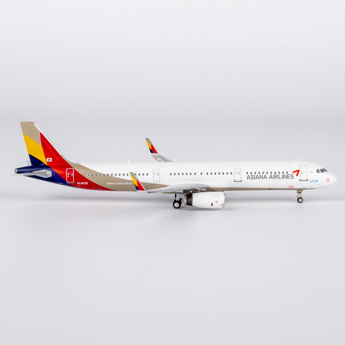 1/400 Asiana Airlines Airbus A321-200 HL8038 NG13126