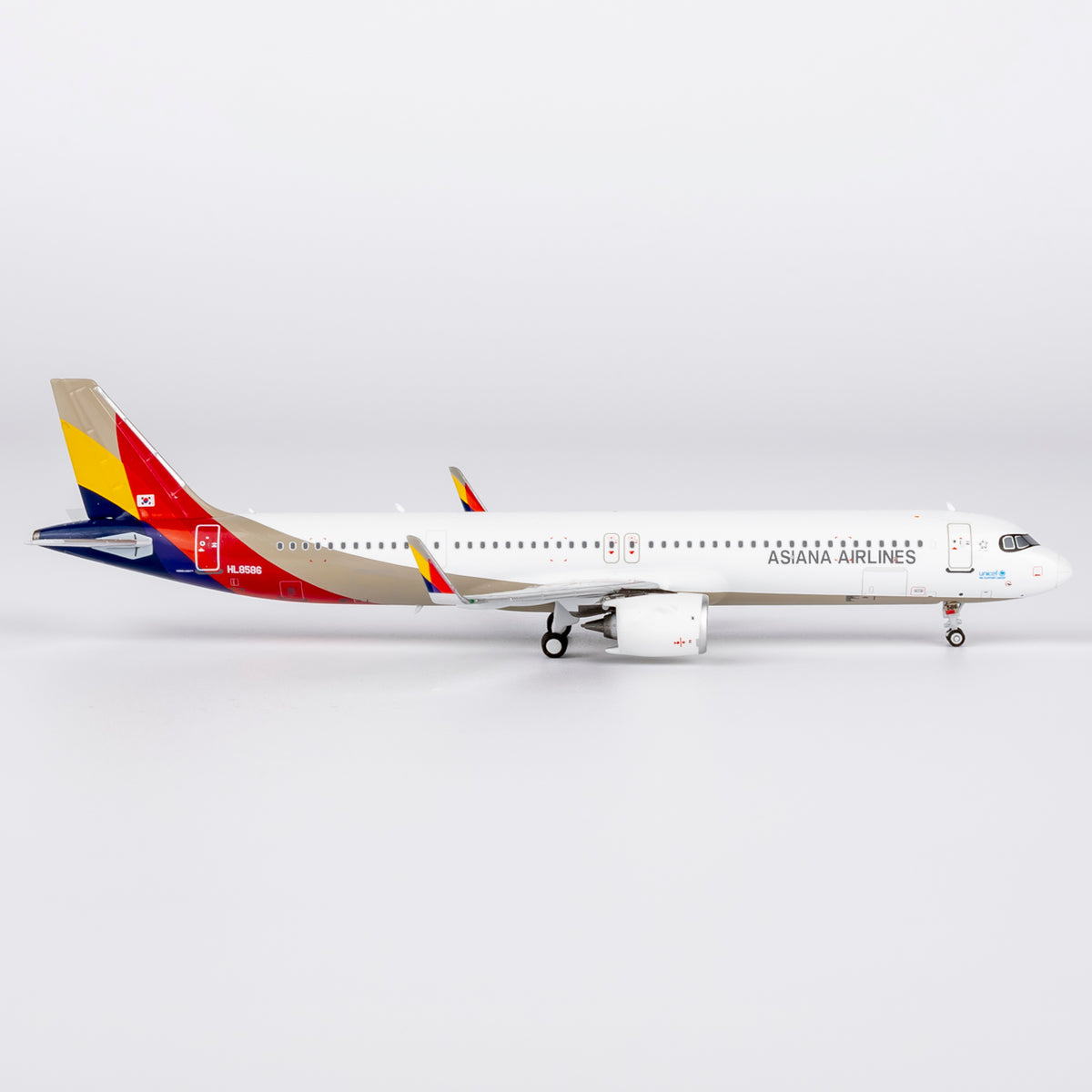 1/400 Asiana Airlines Airbus A321neo HL8586 NG13129