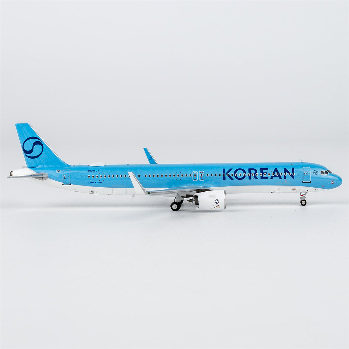 1/400 Korean Air Airbus A321neo HL8509 "Korean Air's first A321 in 2025's new standard livery" NG13144
