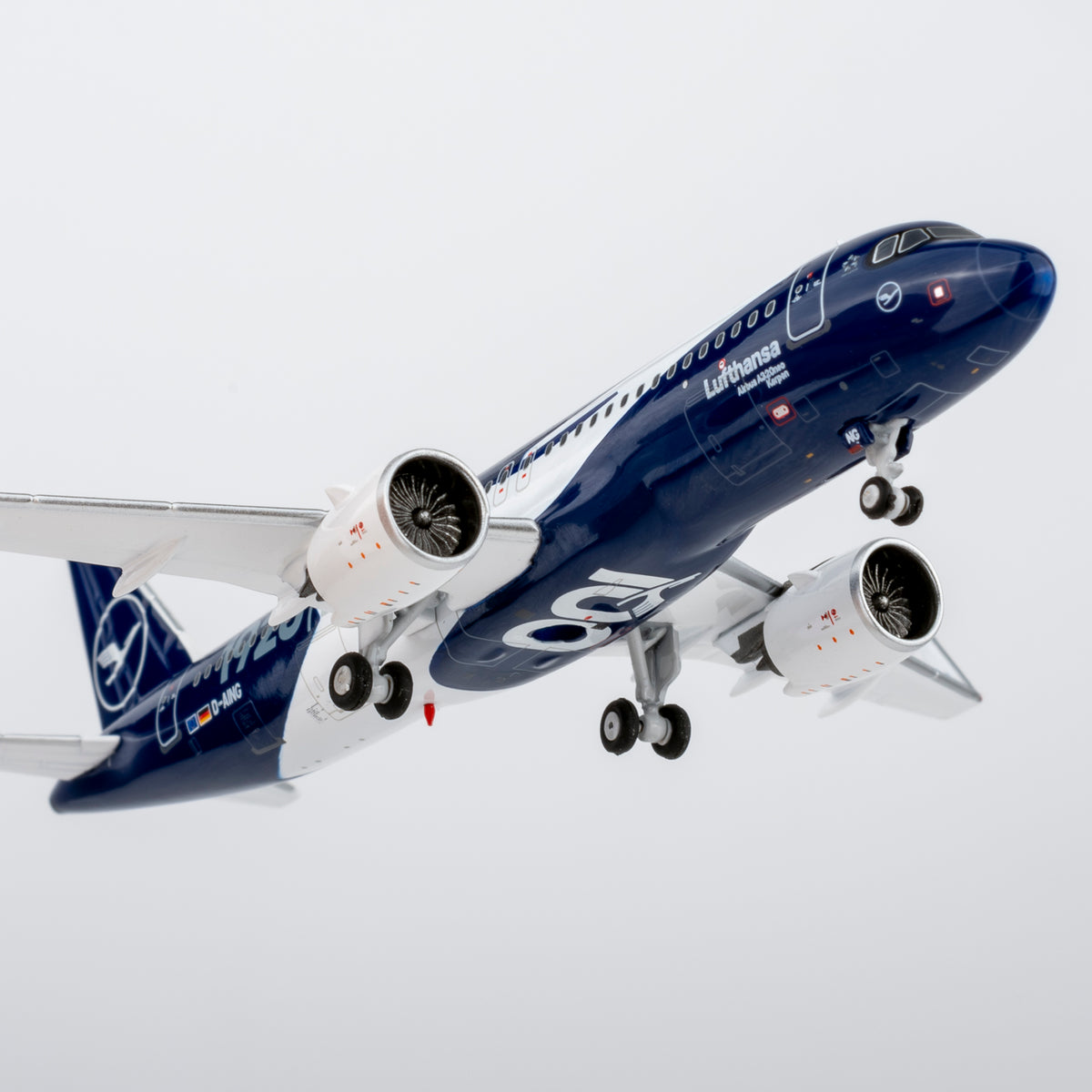 1/400 Lufthansa Airbus A320neo D-AING "Ultimate Collection, Luxurious Packaging" NG15071