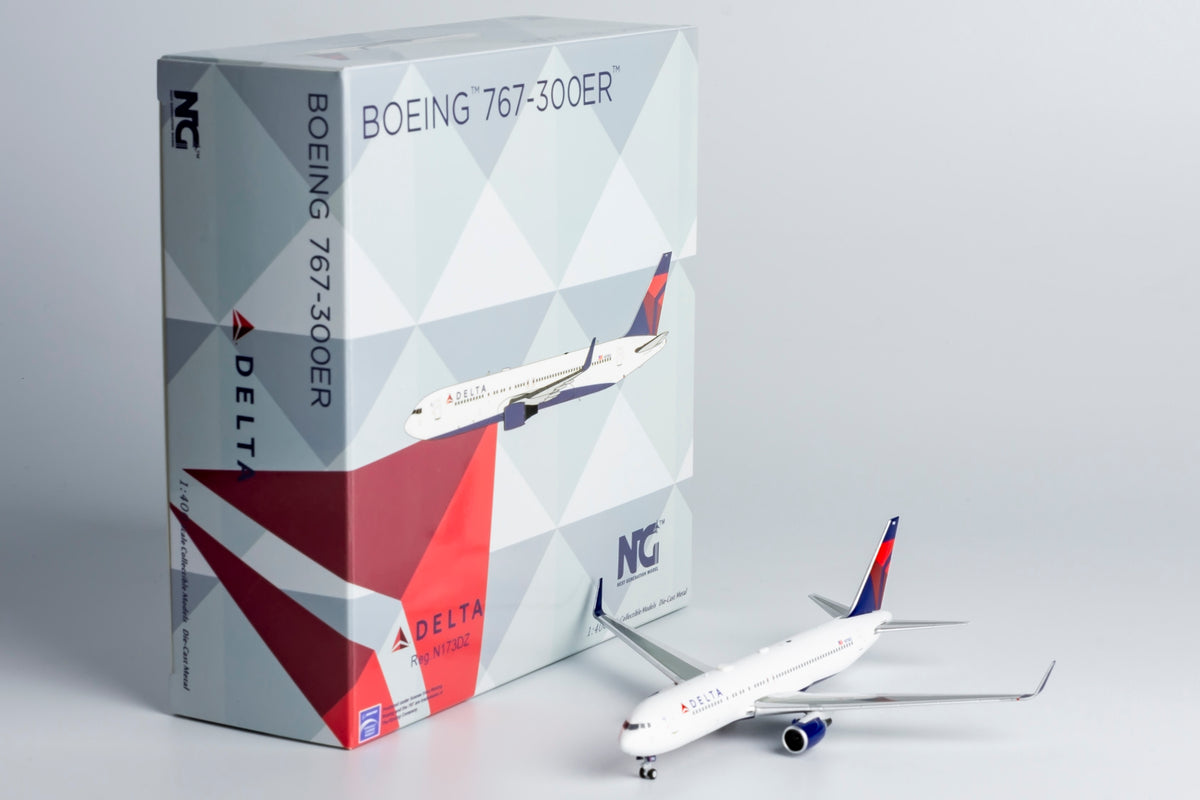 1/400 Delta Air Lines Boeing 767-300ER/w N173DZ "CF6 engines" NG17002