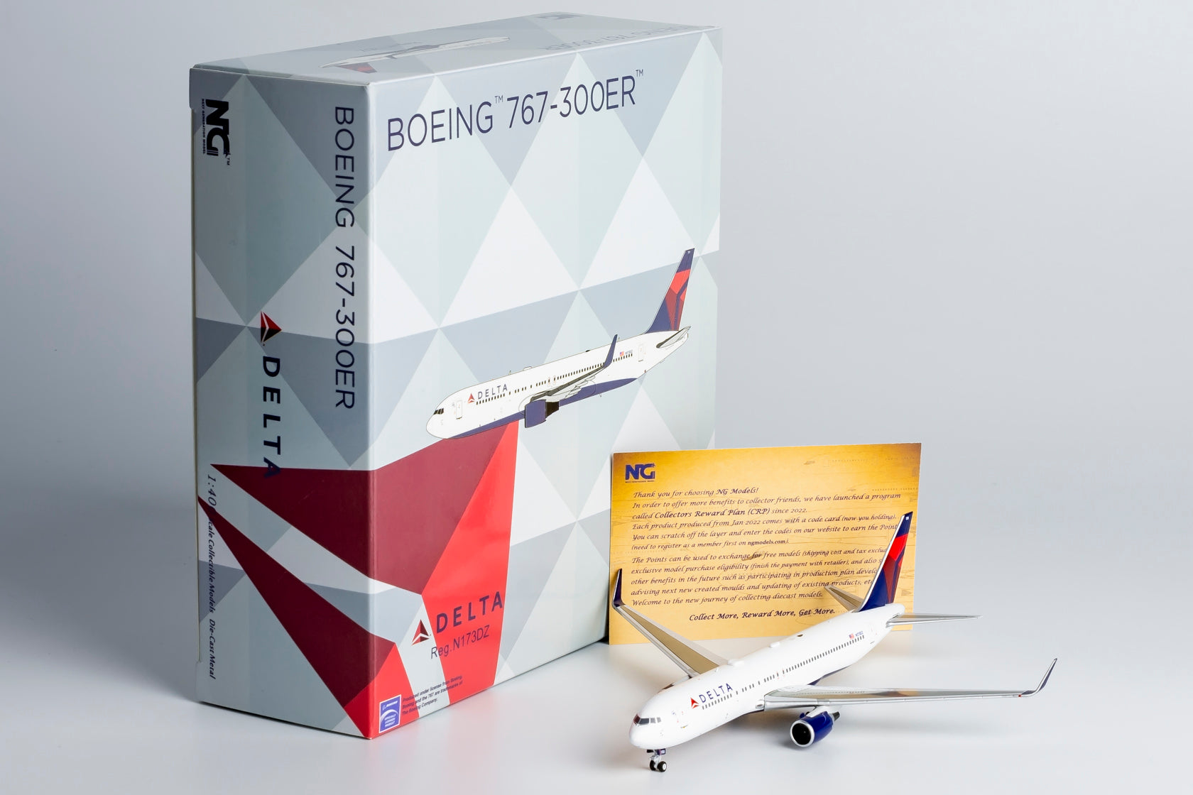 1/400 Delta Air Lines Boeing 767-300ER/w N173DZ "CF6 engines" NG17002 - cover