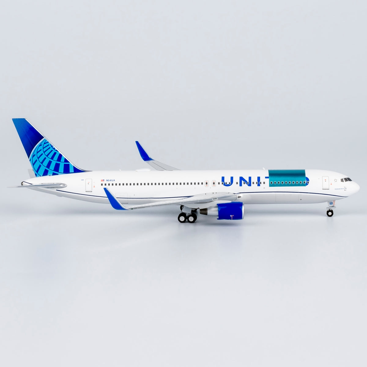 1/400 United Airlines Boeing 767-300ER N641UA NG17007