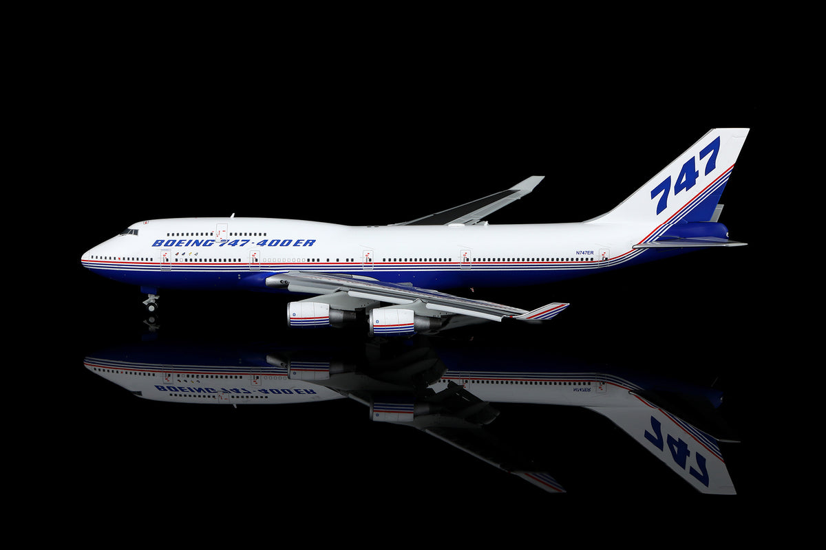 Boeing 747-400 Boeing Company N747ER B611601F Flaps Down