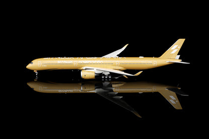 1/200 Starlux Airlines A350-1000 “Airsorayama Golden” B-58554 L2410 / L2410FD