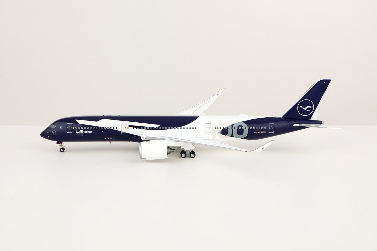 Lufthansa A350-900 D-AIXL