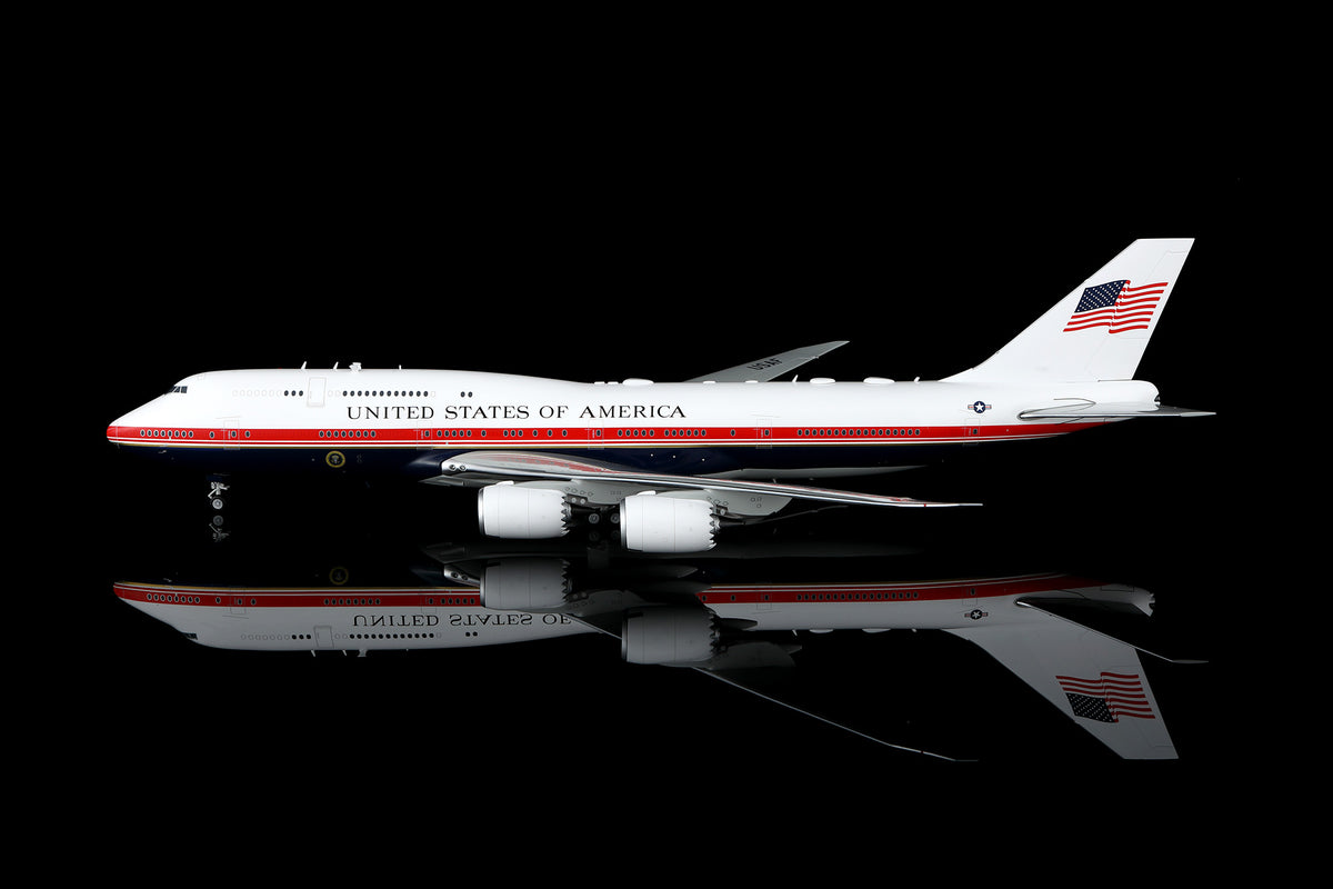 1/200 US Air Force One B747-8 31000 L2418FD Flaps Down - image 12