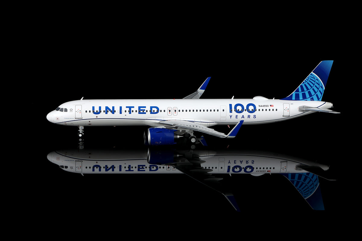 United Airlines A320NEO N44550