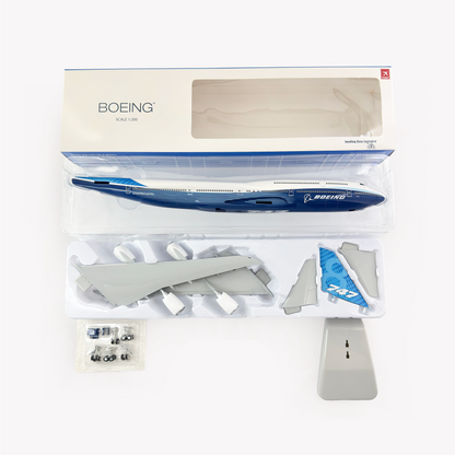 1/200 Boeing B747-8 11298 - image 2