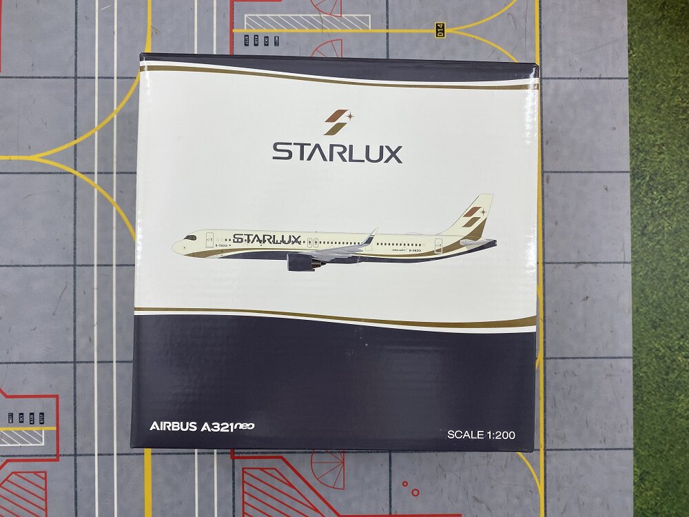 1/200 Starlux Airlines A321neo 11410 - image 2
