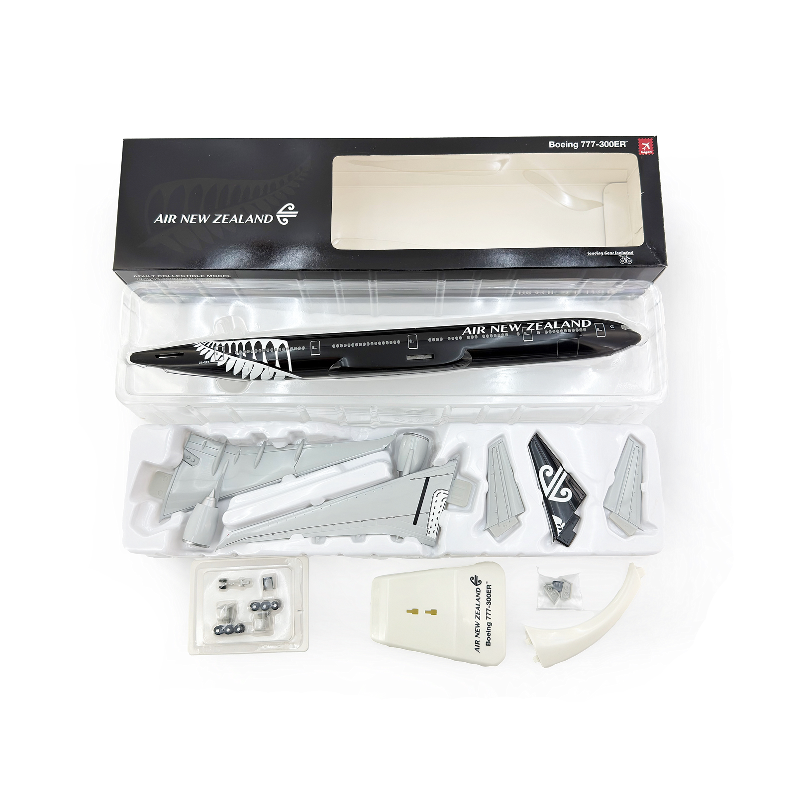 1/200 Air New Zealand B777-300ER 11915 - image 2