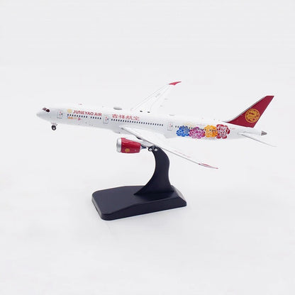 1/400 Juneyao Airlines B787-9 B-20DT AV4194 - image 2