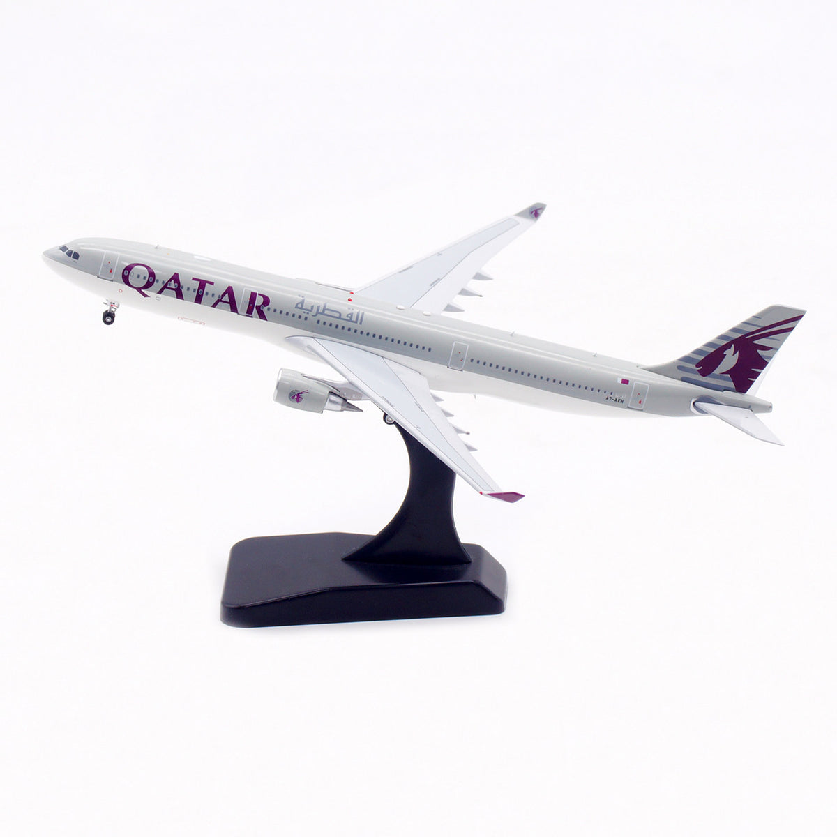 1/400 Qatar A330-300 A7-AEN AV4355 - image 2