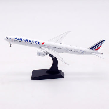 1/400 Air France B777-300ER F-GZNE AV4380 - image 2
