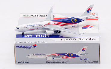 1/400 Malaysia Airlines A330-900NEO 9M-MNH AV4406 - image 2