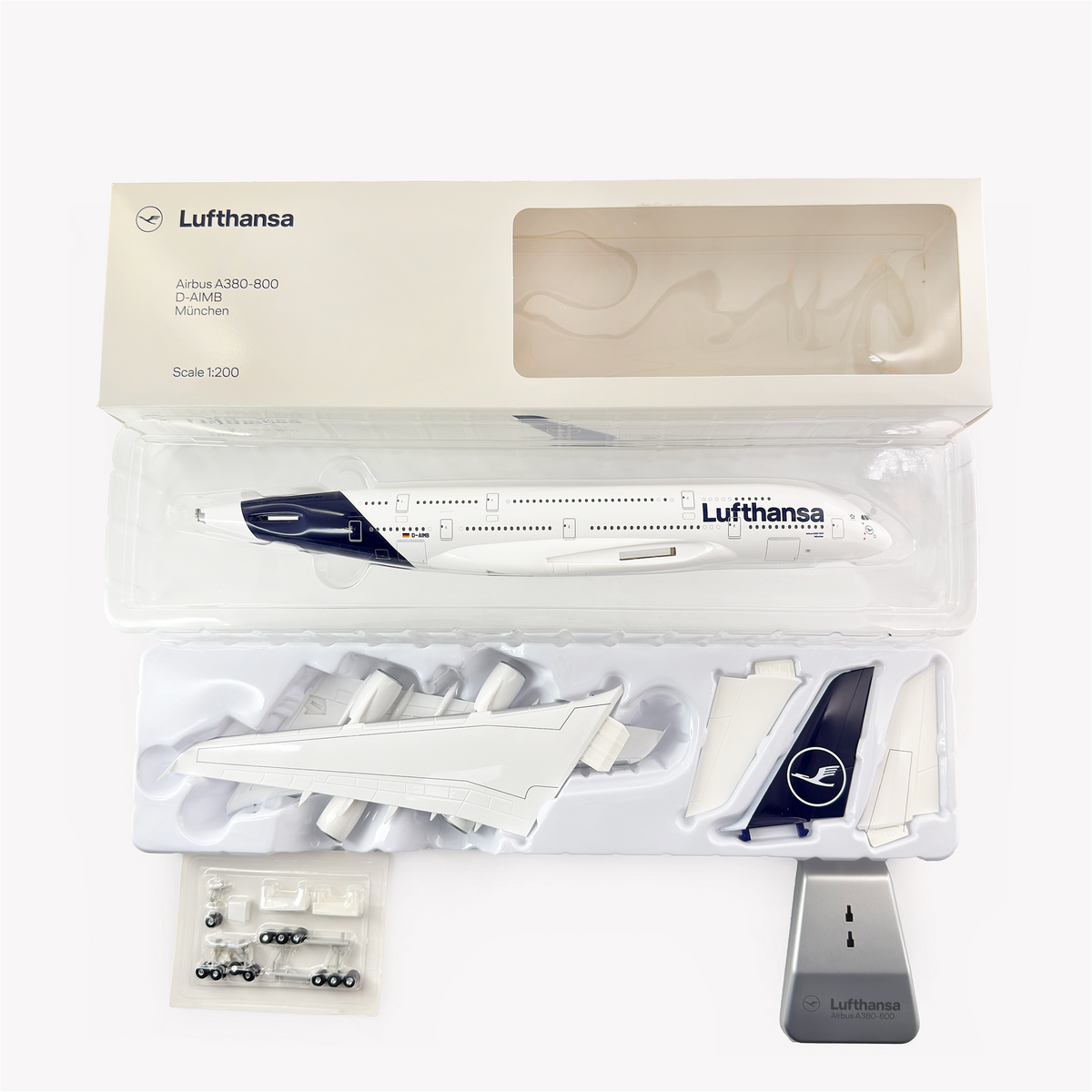 1/200 Lufthansa A380 DLH002 - image 2