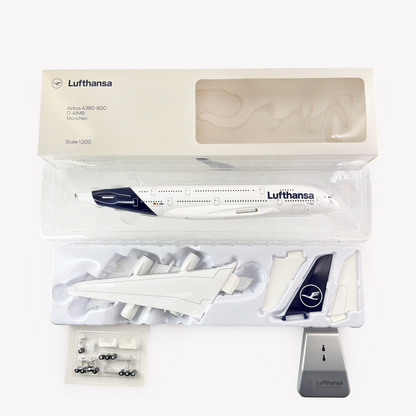 1/200 Lufthansa A380 DLH002 - image 2
