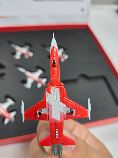 Tiger F-5E Patrouille Suisse Giftset with 6 Metal Models 1:200