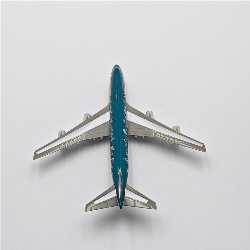 1/400 Cathay Pacific B747-200 B-HIB - image 6