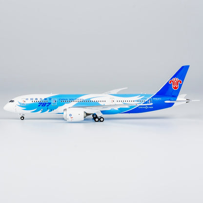 1/400 China Southern B787-8 Rolls-Royce engines(official product) B-2725 NG24014
