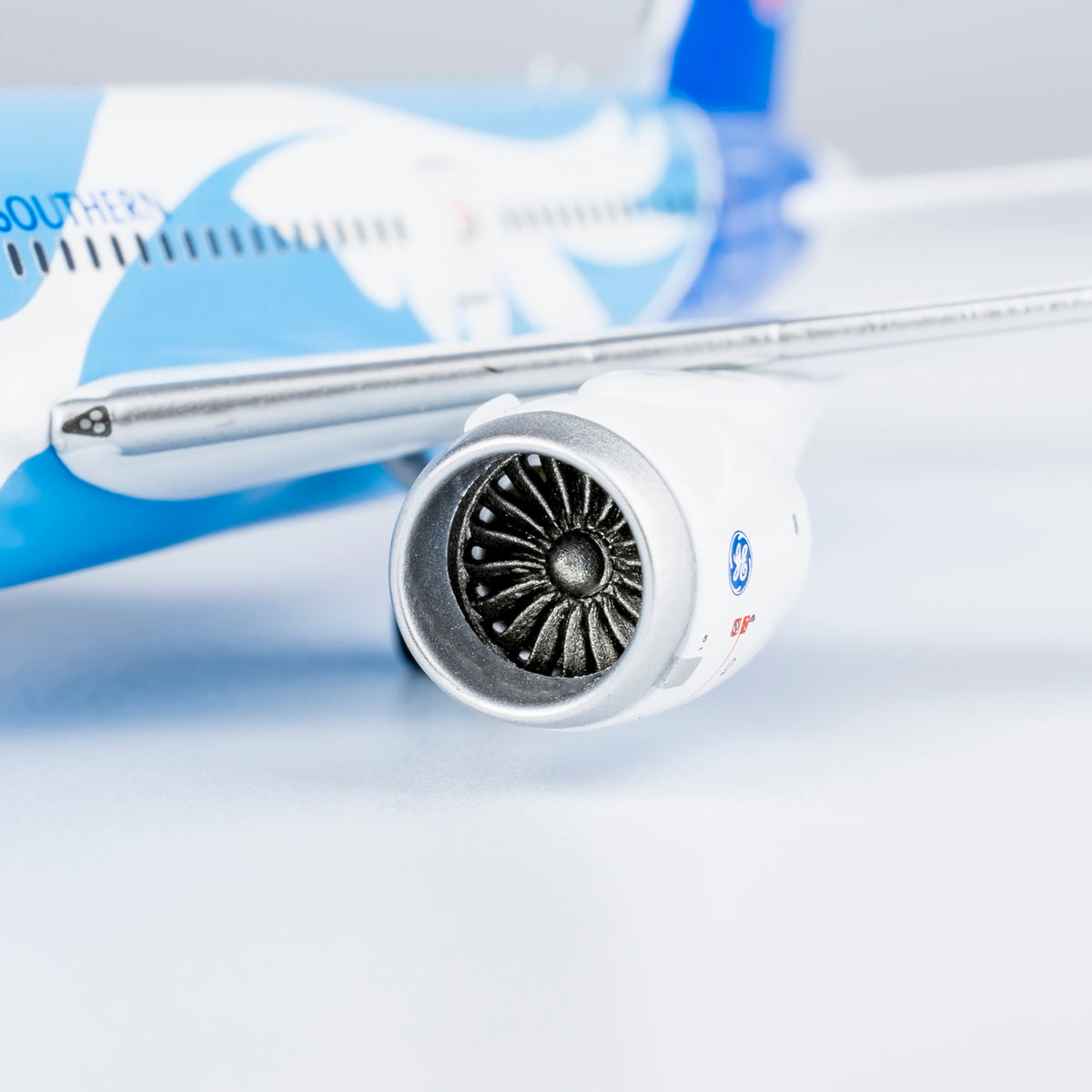 1/400 China Southern B787-8 Rolls-Royce engines(official product) B-2725 NG24014