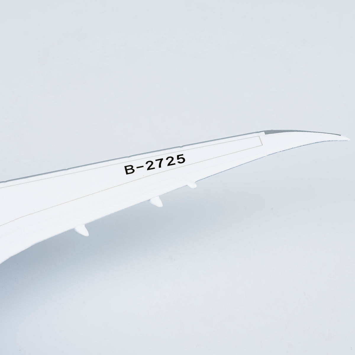 1/400 China Southern B787-8 Rolls-Royce engines(official product) B-2725 NG24014