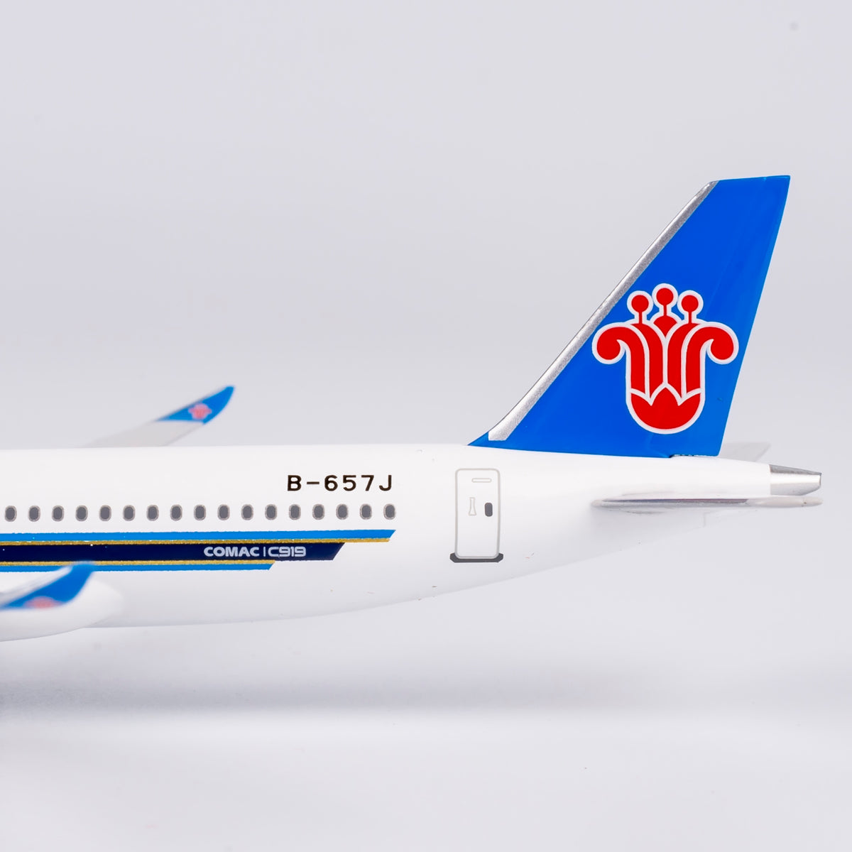 1/400 China Southern Airlines C919 B-657J NG24042