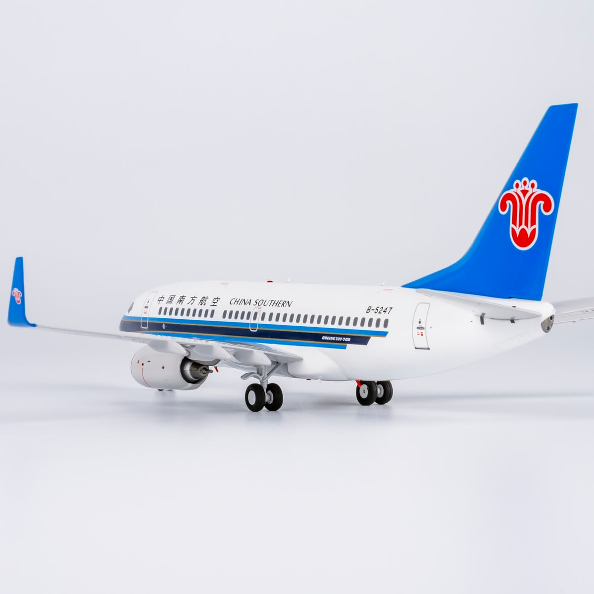 1/200 China Southern Airlines Boeing 737-700 B-5247 NG24045