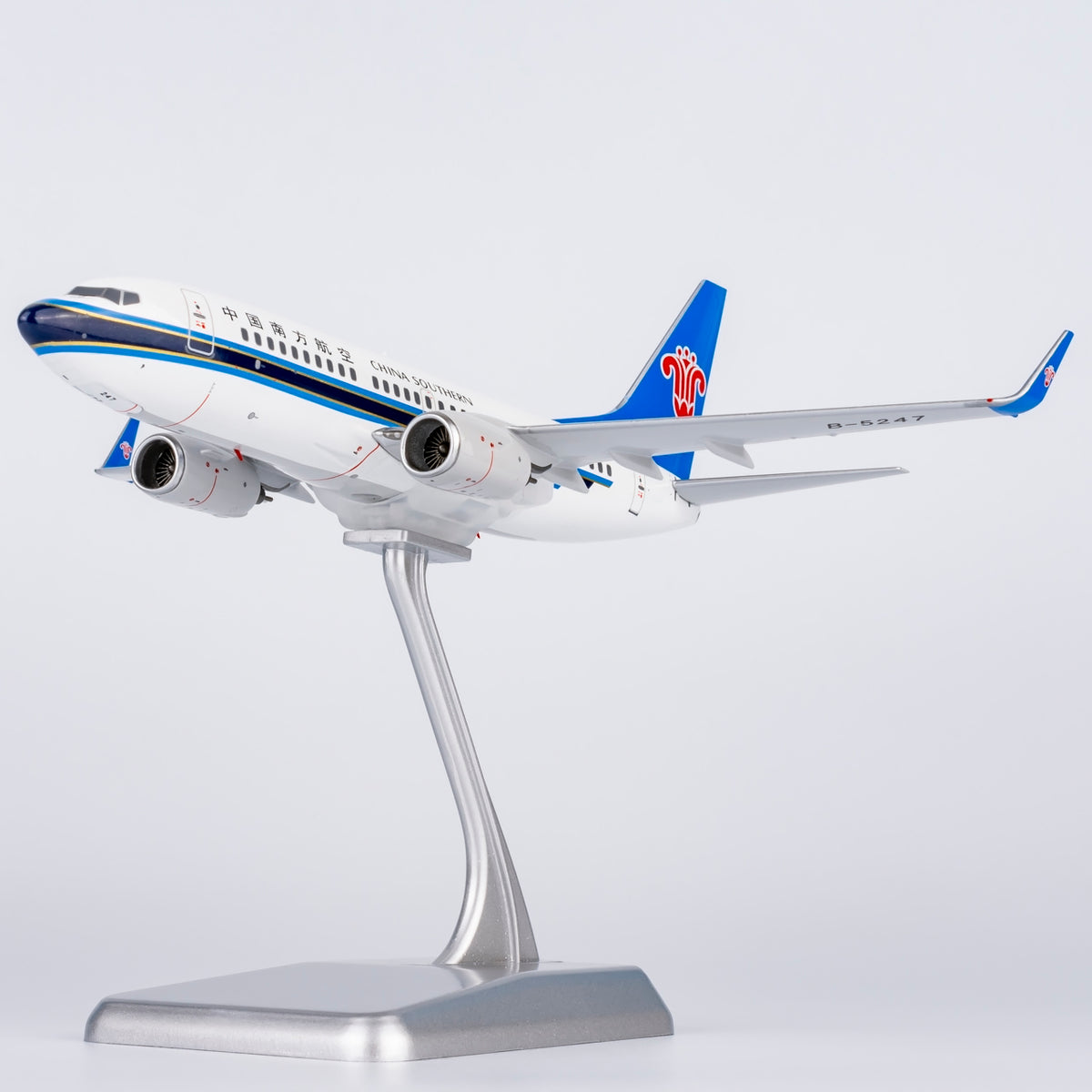 1/200 China Southern Airlines Boeing 737-700 B-5247 NG24045