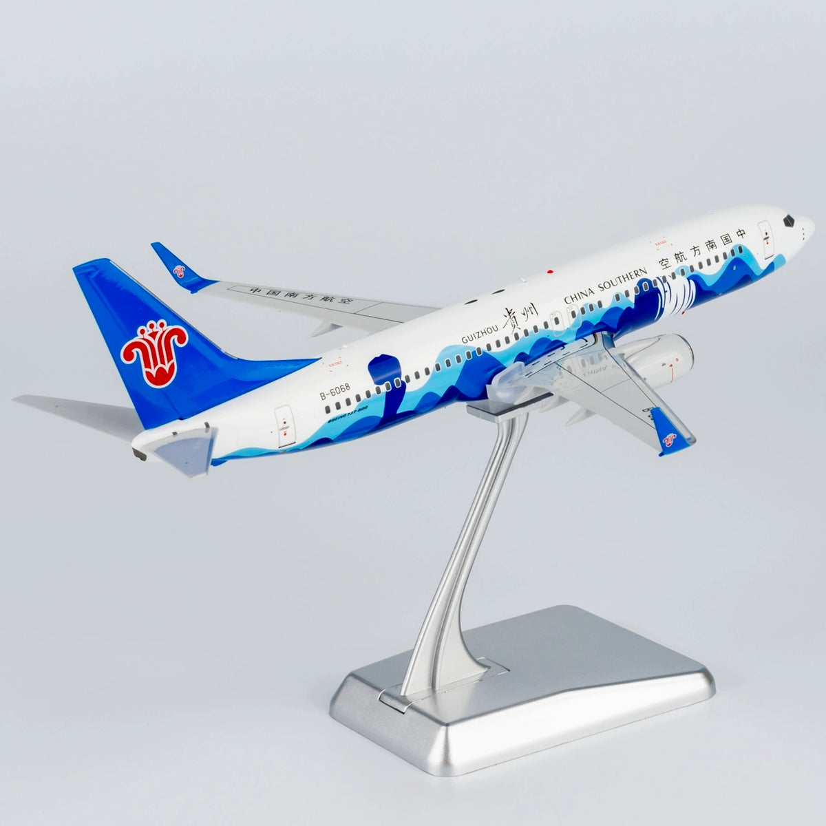 1/200 China Southern Airlines Boeing 737-800 B-6068 NG24047