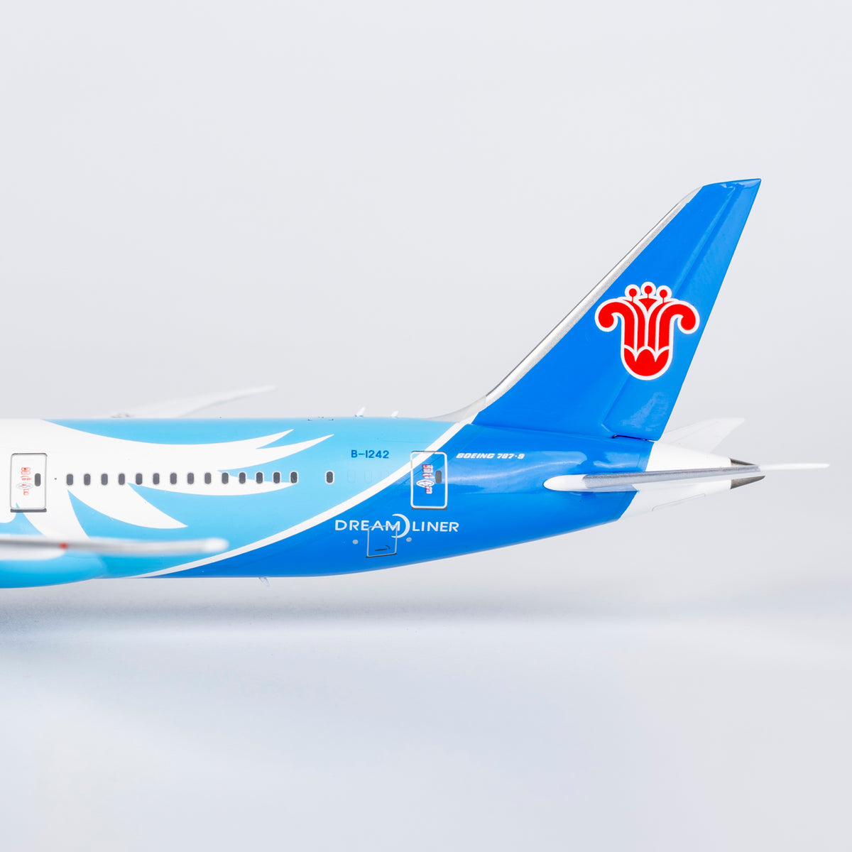 1/400 China Southern Airlines Boeing 787-9 B-1242 NG24177