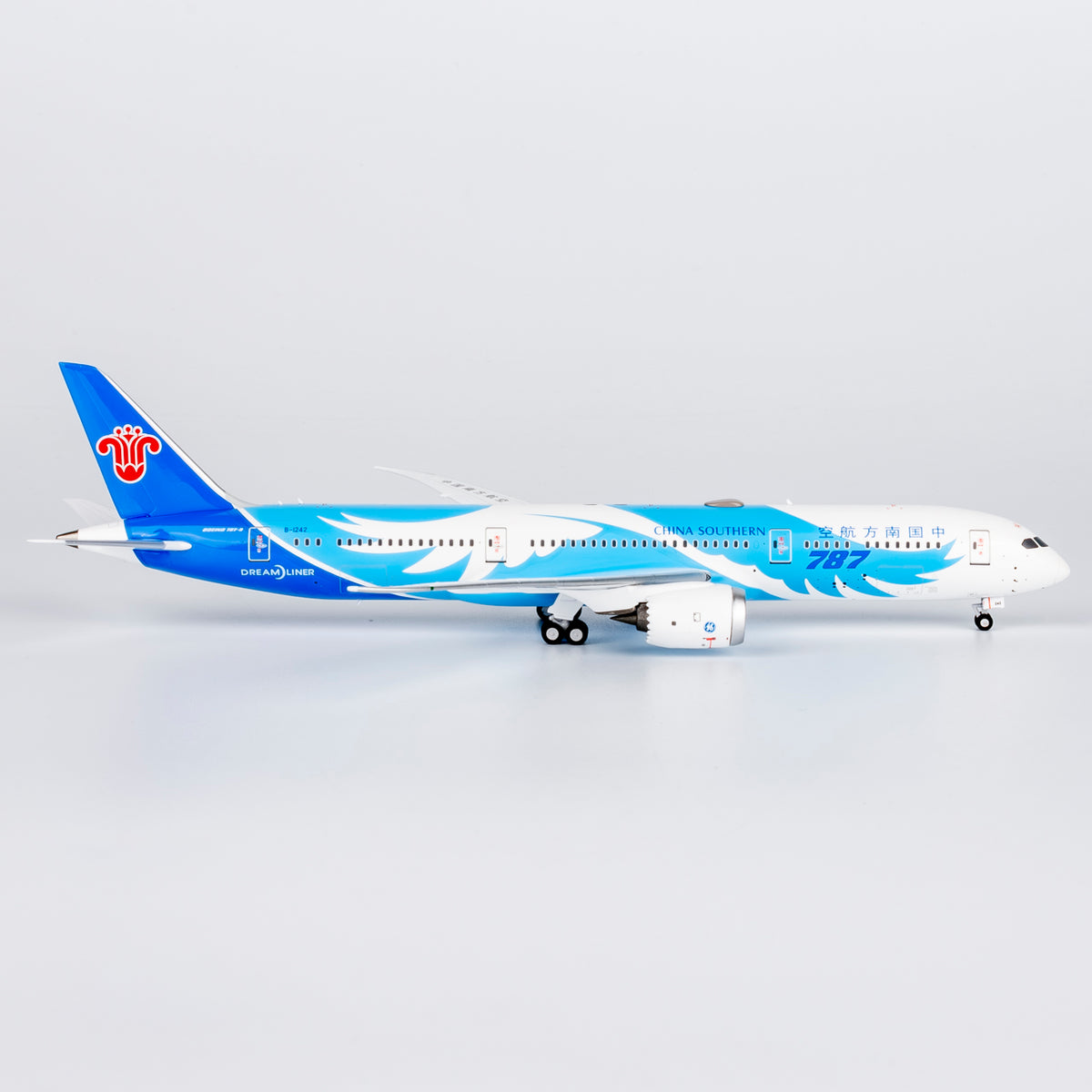 1/400 China Southern Airlines Boeing 787-9 B-1242 NG24177