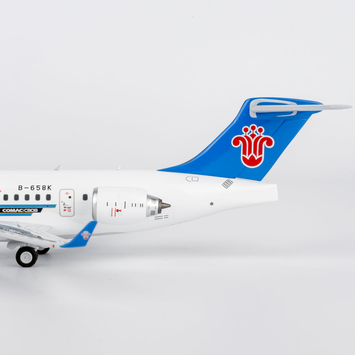 1/200 China Southern Airlines ARJ21-700 B-658K NG24189