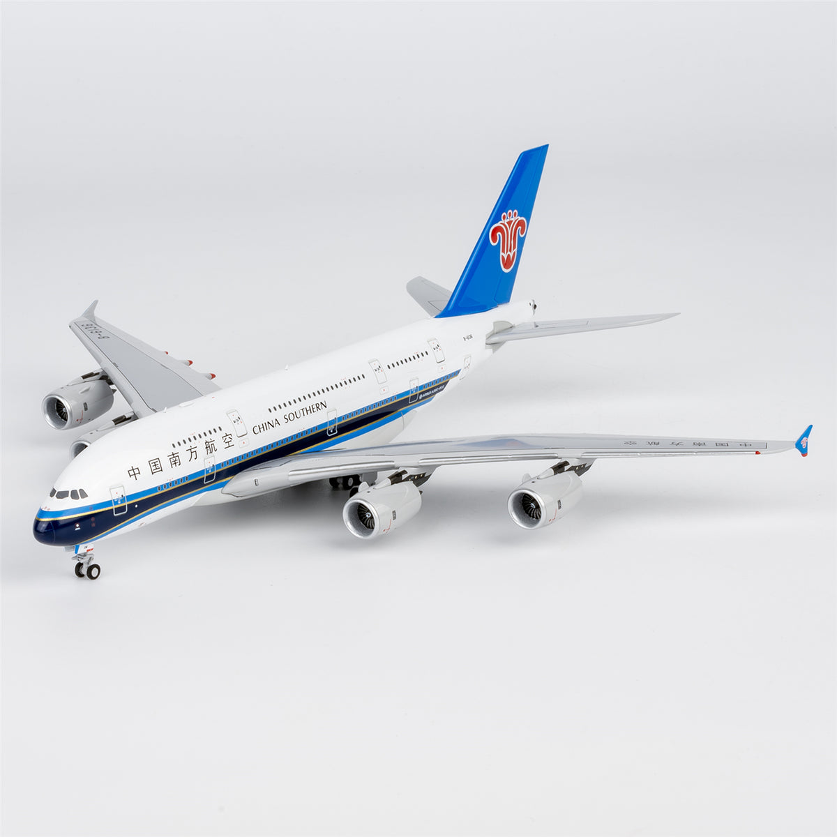 1/400 China Southern Airlines Airbus A380-800 B-6136 "Luxurious Packaging" NG24625