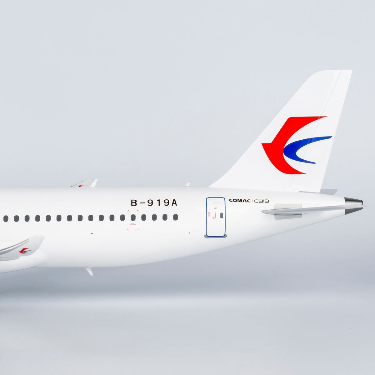 1/100 China Eastern Airlines C919 B-919A "(World's 1st C919)" NG29005