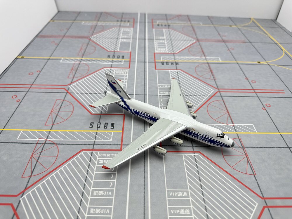 1/400 Volga-Dnepr AN-124 RA-82074 561419 - image 3