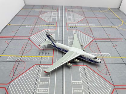 1/400 Volga-Dnepr AN-124 RA-82074 561419 - image 3