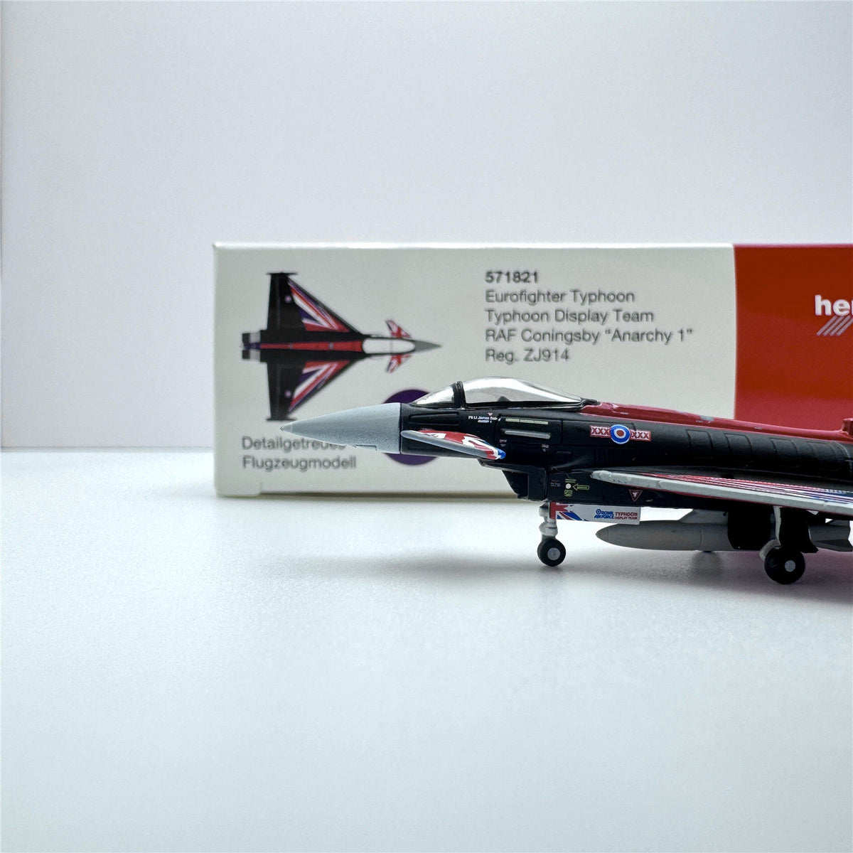 1/200 Eurofighter Typhoon 571821 - image 3