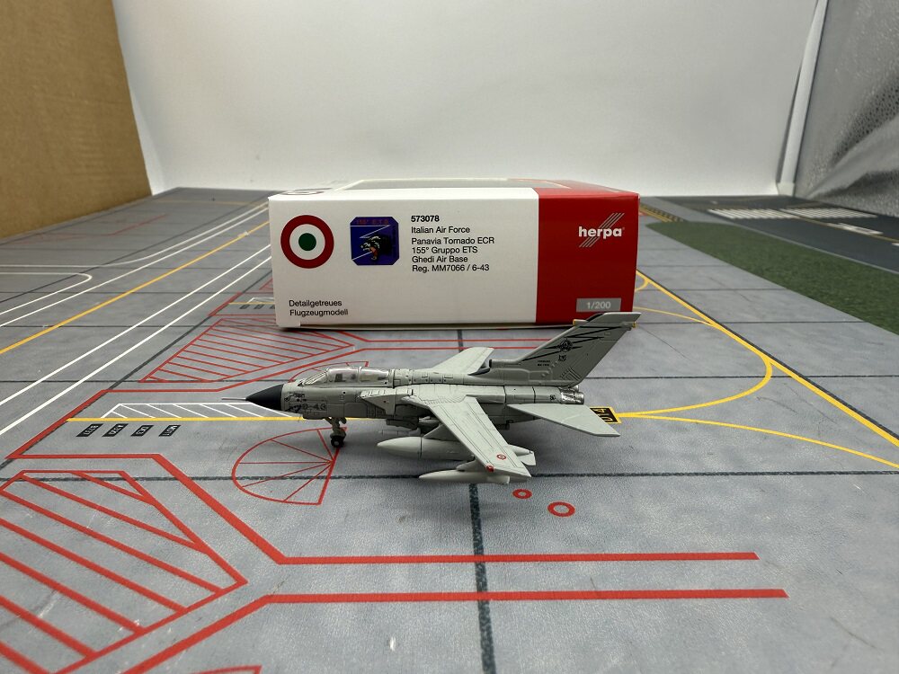 1/200 F.F.AA Tornado MM7066/6-43 573078 - image 3