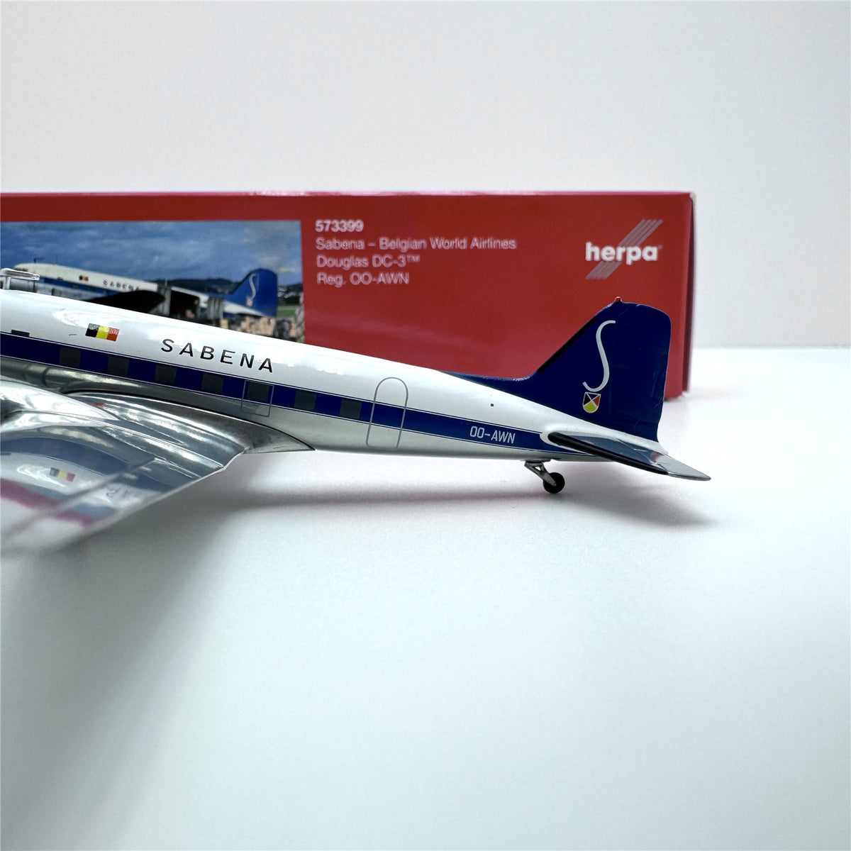 1/200 Sabena DC-3 OO-AWN 573399 - image 3