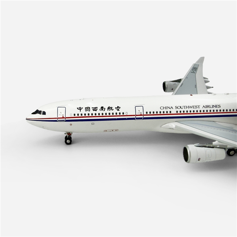 1/400 China Southwest Airlines A340-300 B-2388 AV4314 - image 3