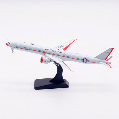 1/400 American Airlines B777-300ER N735AT AV4379 - image 3