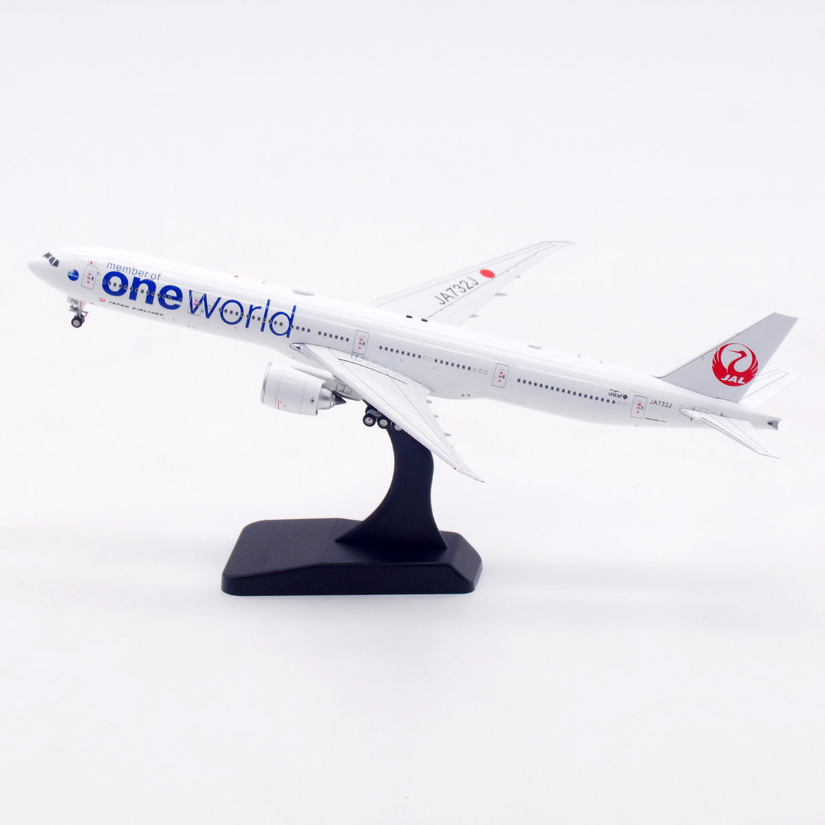 1/400 Japan Airlines B777-300ER JA732J AV4410 - image 3
