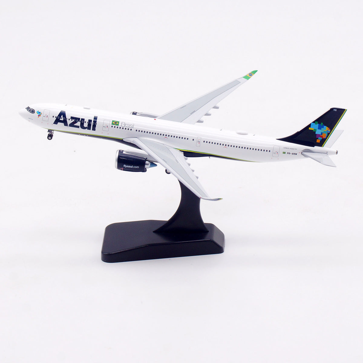 1/400 Azul A330-900NEO PR-ANW AV4416 - image 3