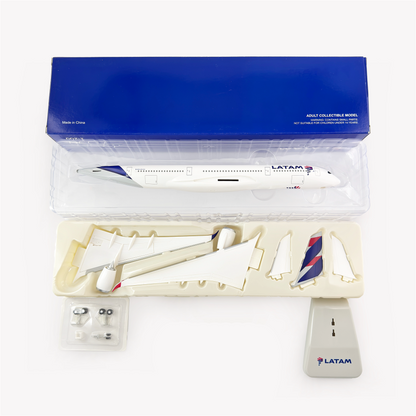 1/200 LAN Airlines A350-900 HG10741 - image 3