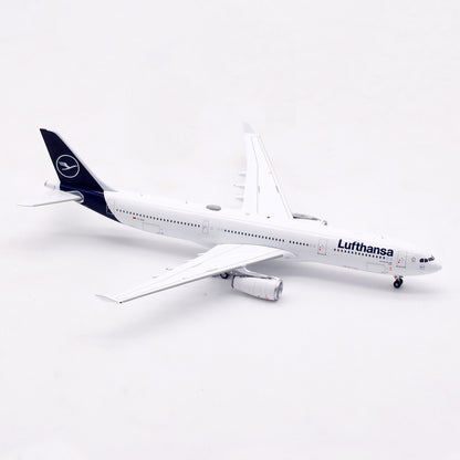 1/400 Lufthansa A330-300 D-AIKI WB4061 - image 3