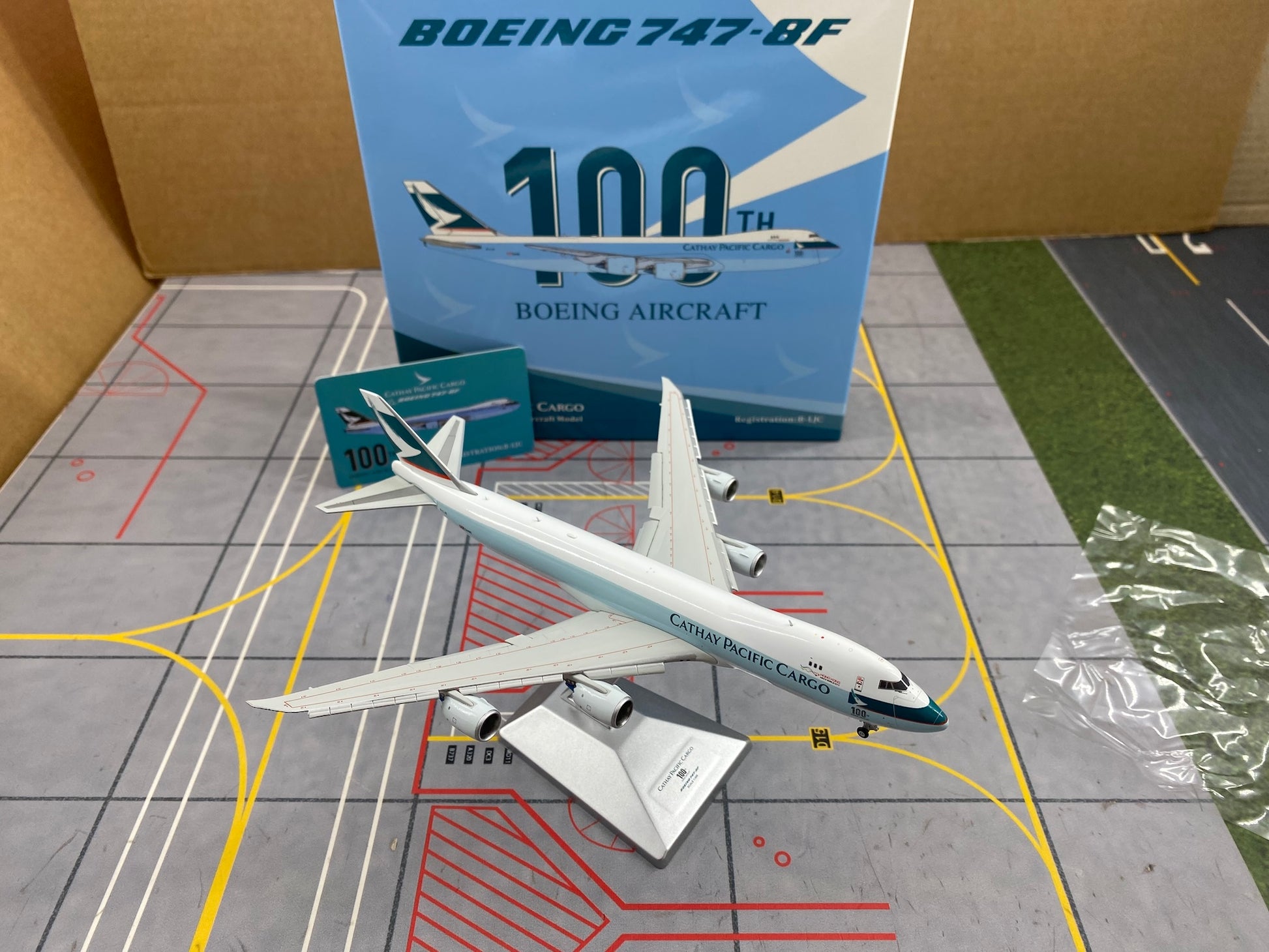 Cathay Pacific Boeing 747-8 New Livery Reg. B-LJC