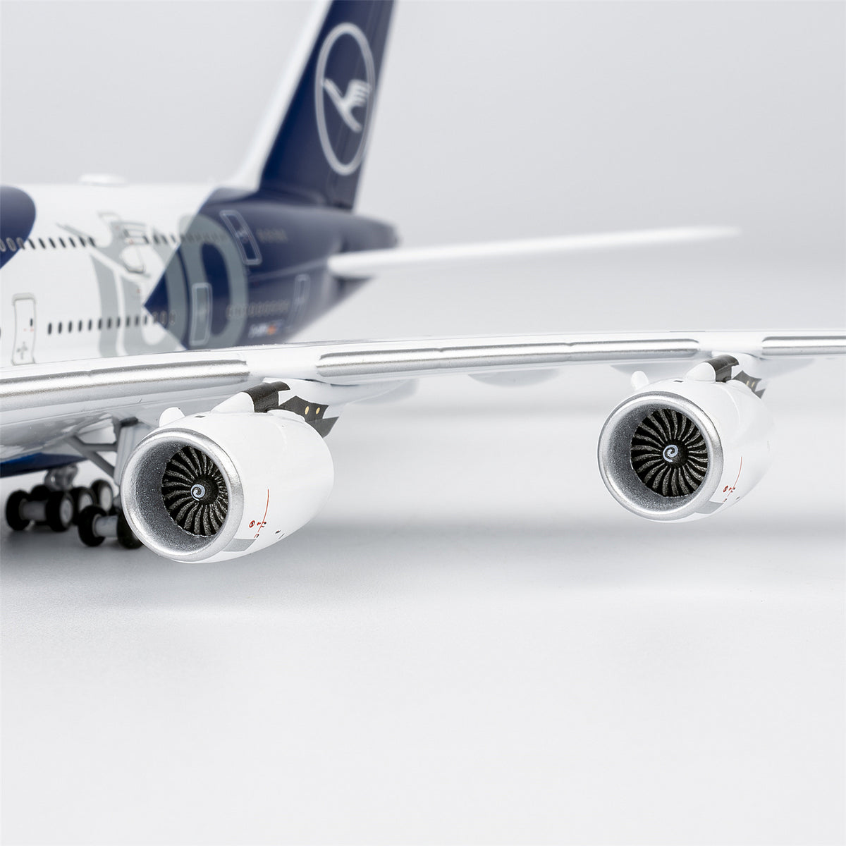 1/400 Lufthansa Airbus A380 D-AIMH NG38001