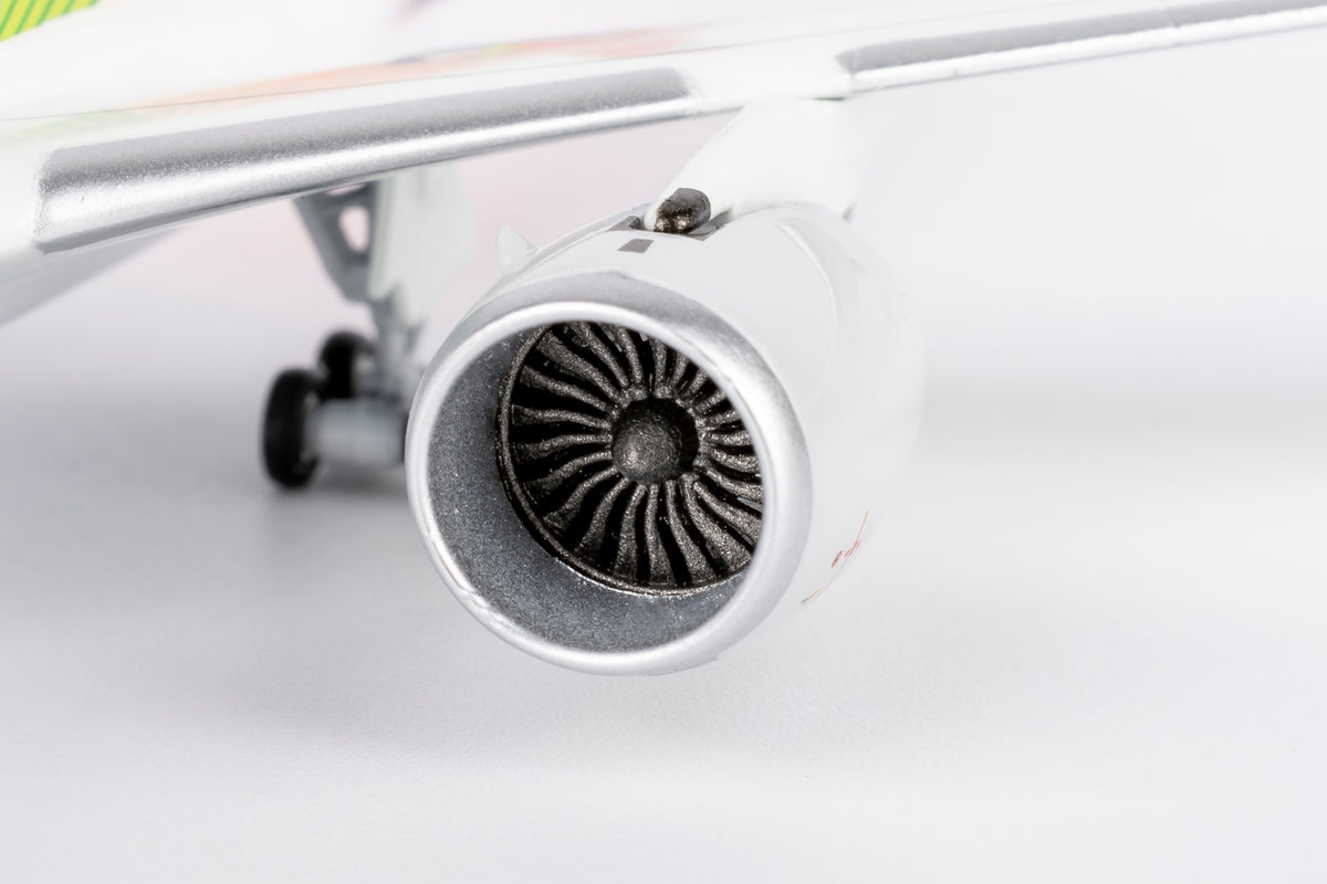 1/400 Sichuan Airlines Airbus A350-900 B-32HG "Panda Route" NG39105